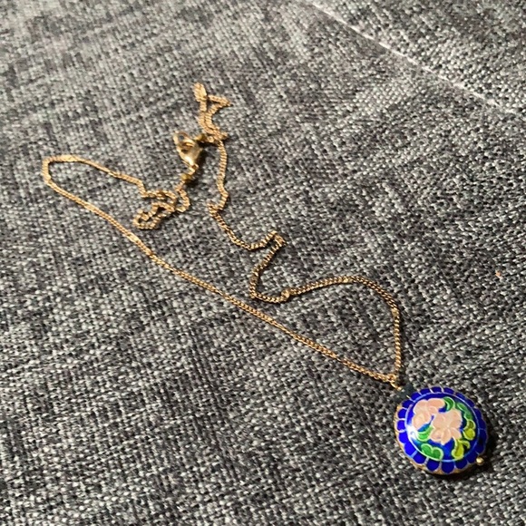 Cloisonné Necklace - Picture 4 of 6